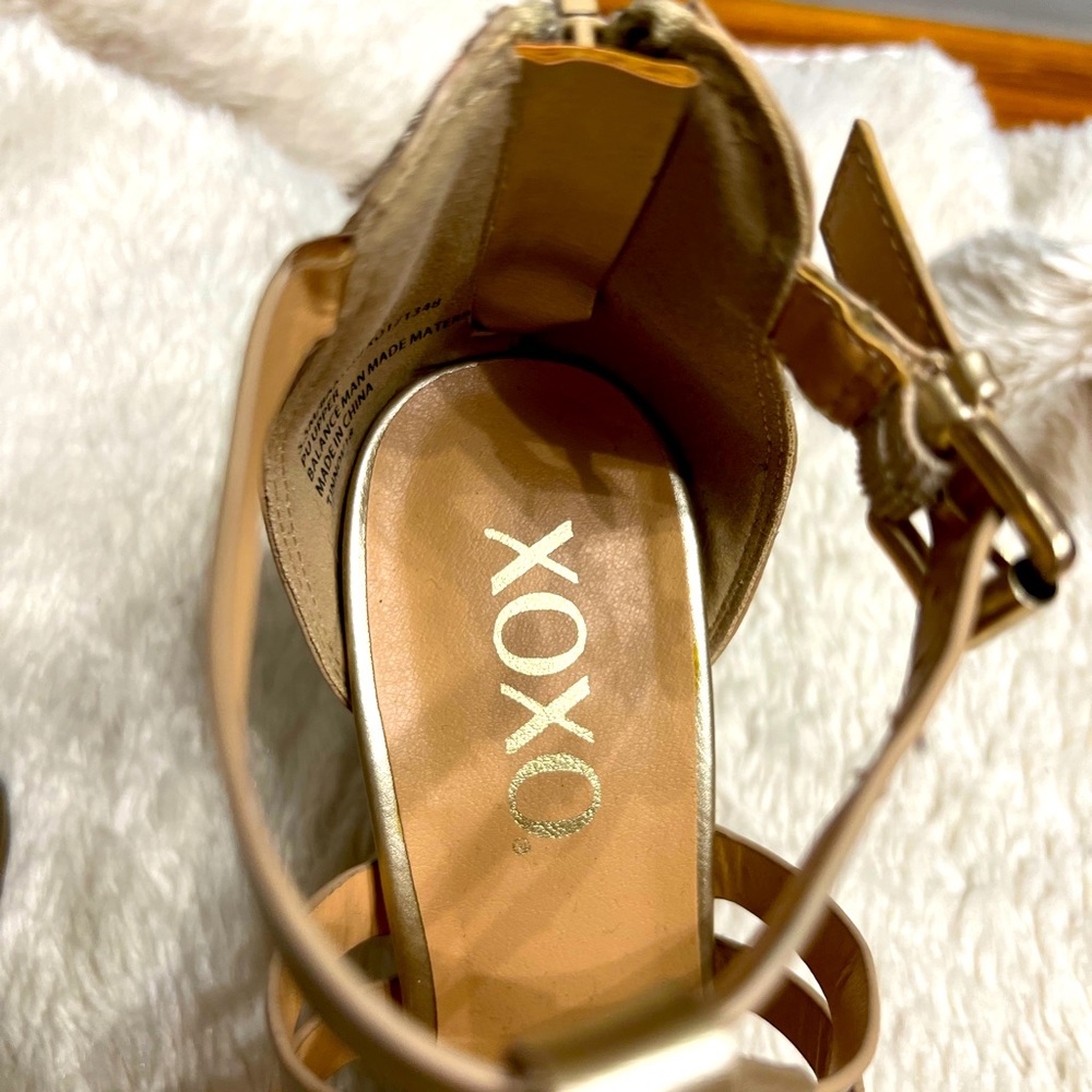 XOXO Strapped Sandal gold Macy’s size 5.5 (fit size 6)
